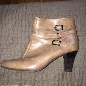 Cute strappy brown boots